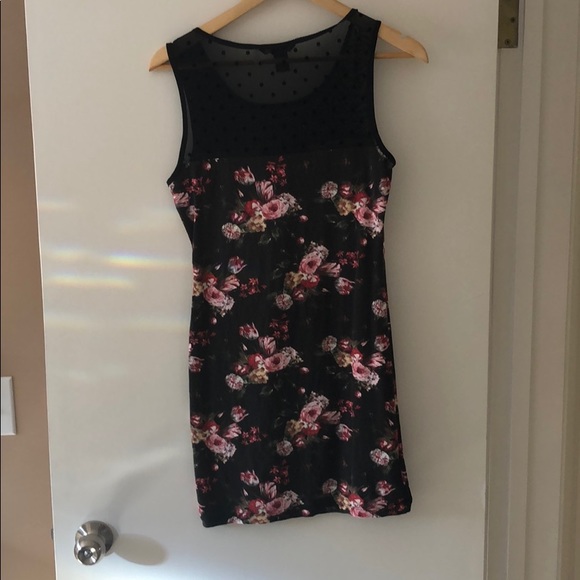 H&M floral dress - Picture 3 of 3